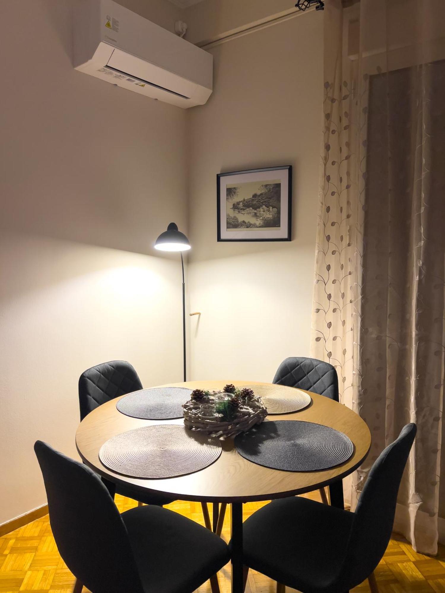 Pavlos Urban Apartment Athens