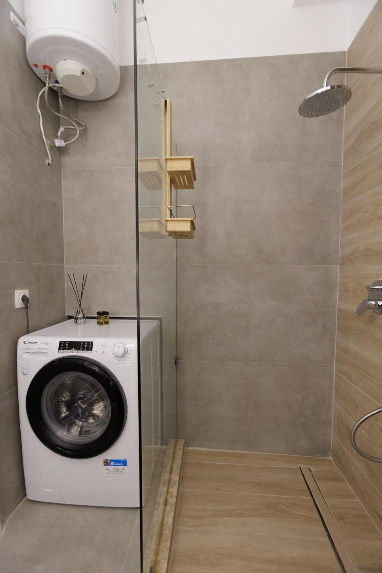 Pavlos Urban Apartment